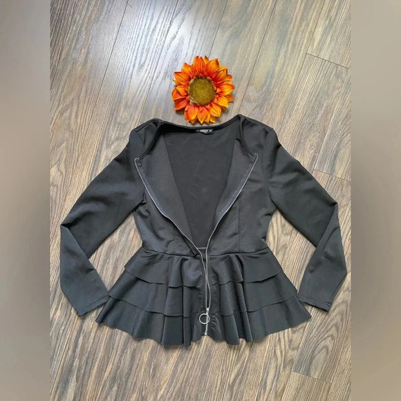 🌻5/$25🌻SHEIN Black Zip Up Ruffled Blouse | LARGE | - Picture 7 of 8
